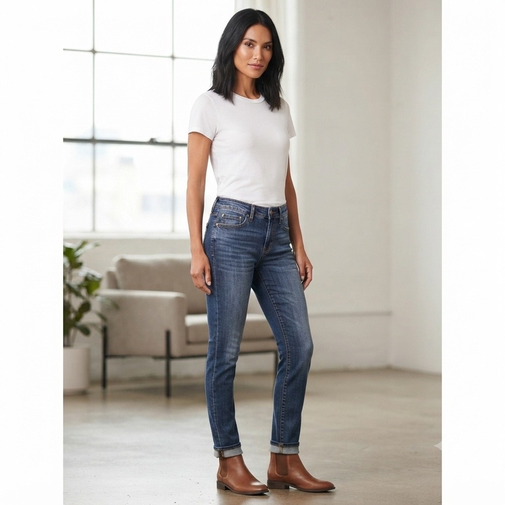 KUT from the Kloth Catherine Boyfriend Jeans Medium Wash Blue Size 8